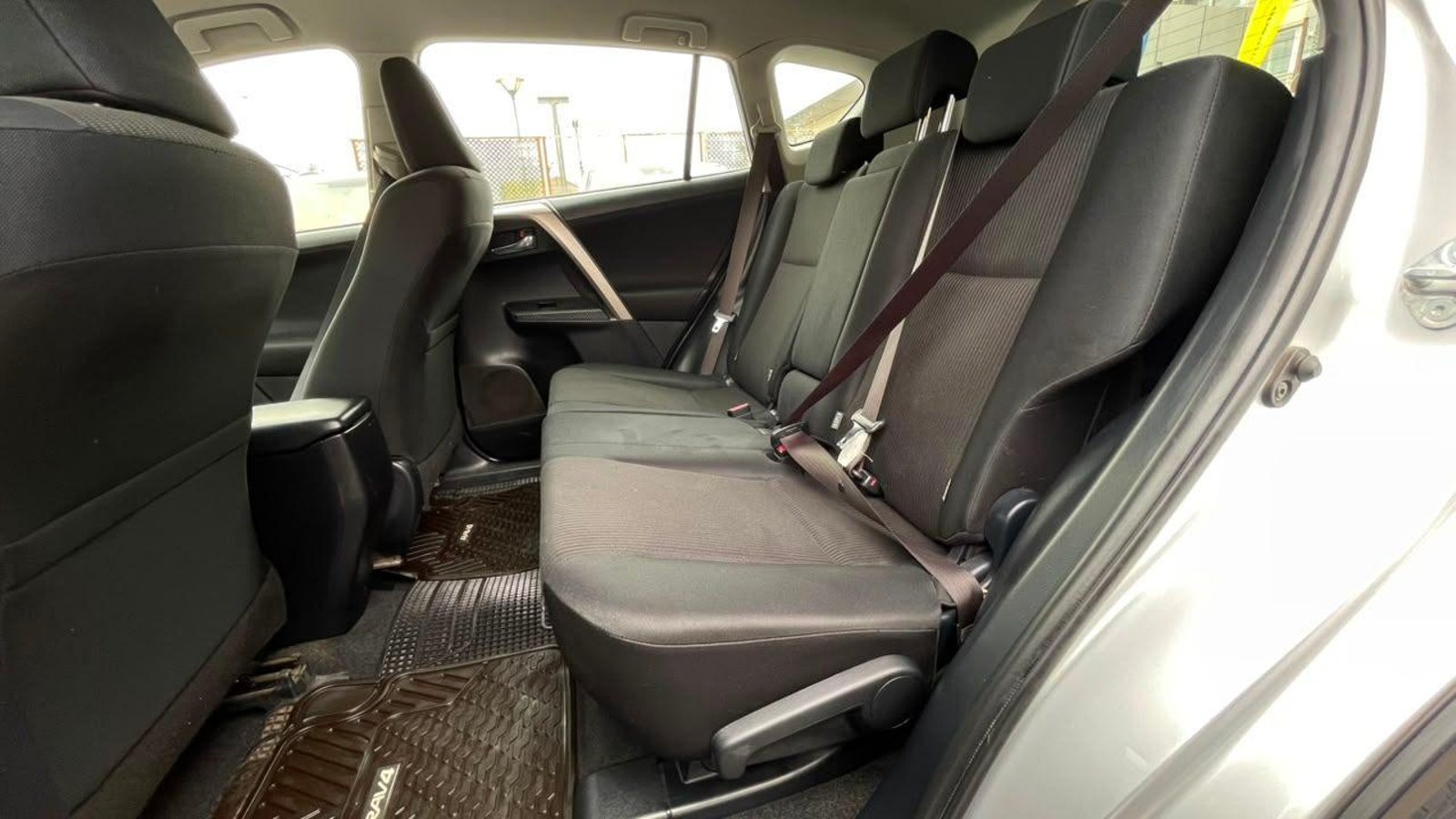 Toyota RAV4 2015 - Imagen 6 de 18