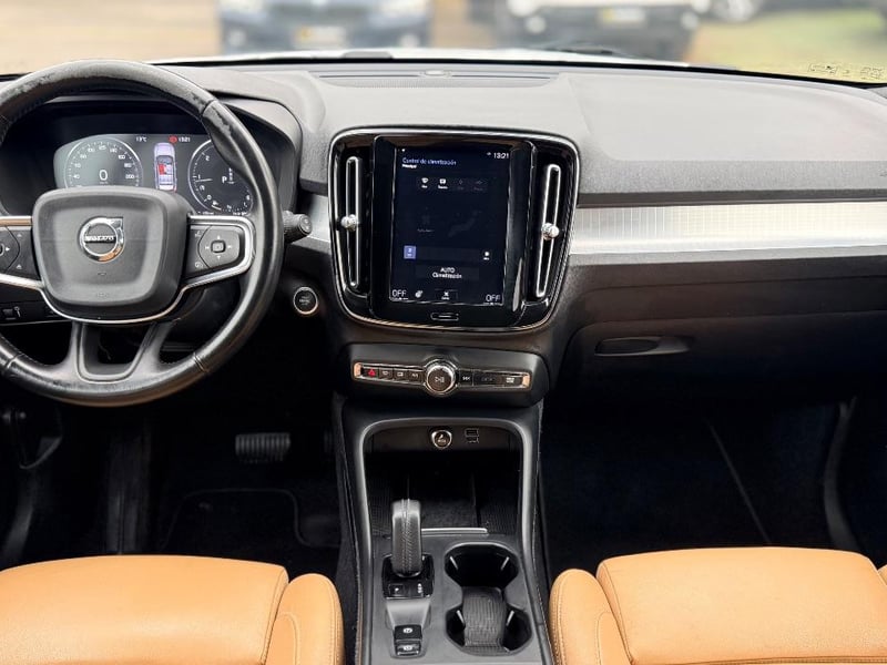 Volvo XC40 2021 - Imagen 17 de 20