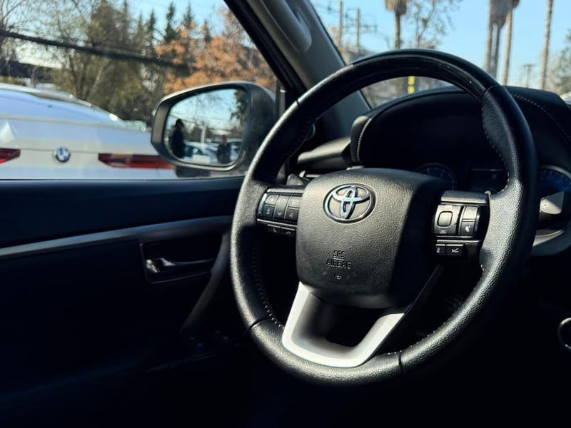 Toyota FORTUNER 2022 - Imagen 10 de 20