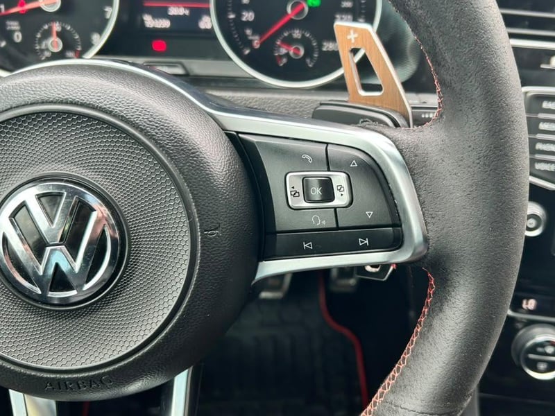 Volkswagen GOLF 2017 - Imagen 19 de 20
