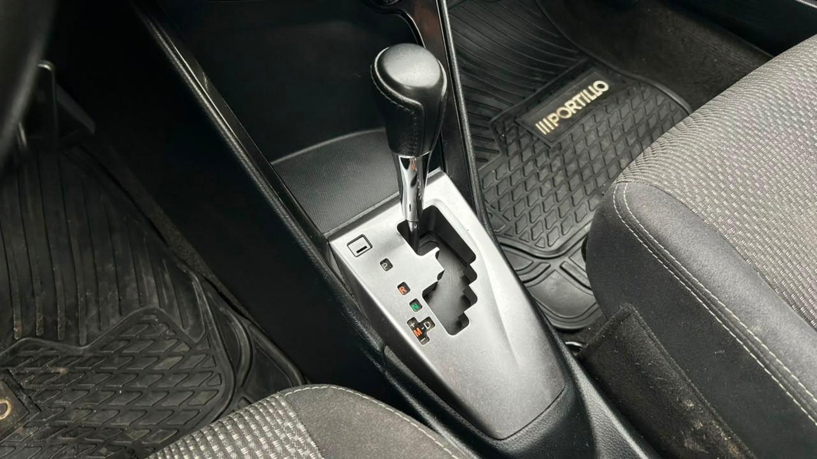 Toyota Yaris 2017 - Imagen 13 de 20