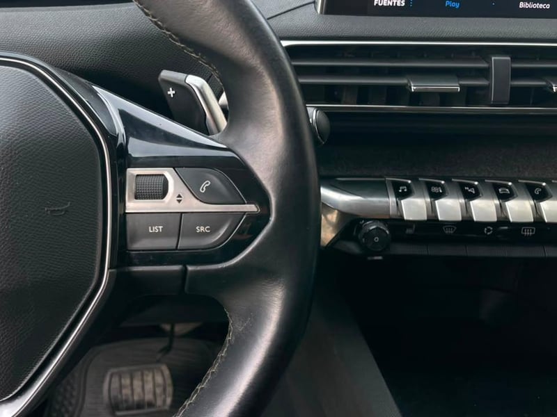 Peugeot 5008 2021 - Imagen 11 de 17