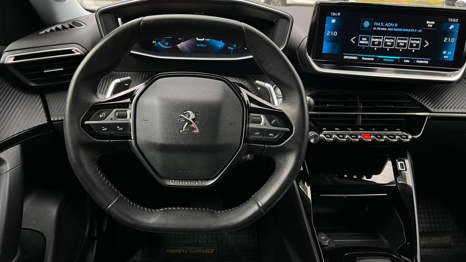 Peugeot 2008 2023 - Imagen 8 de 15