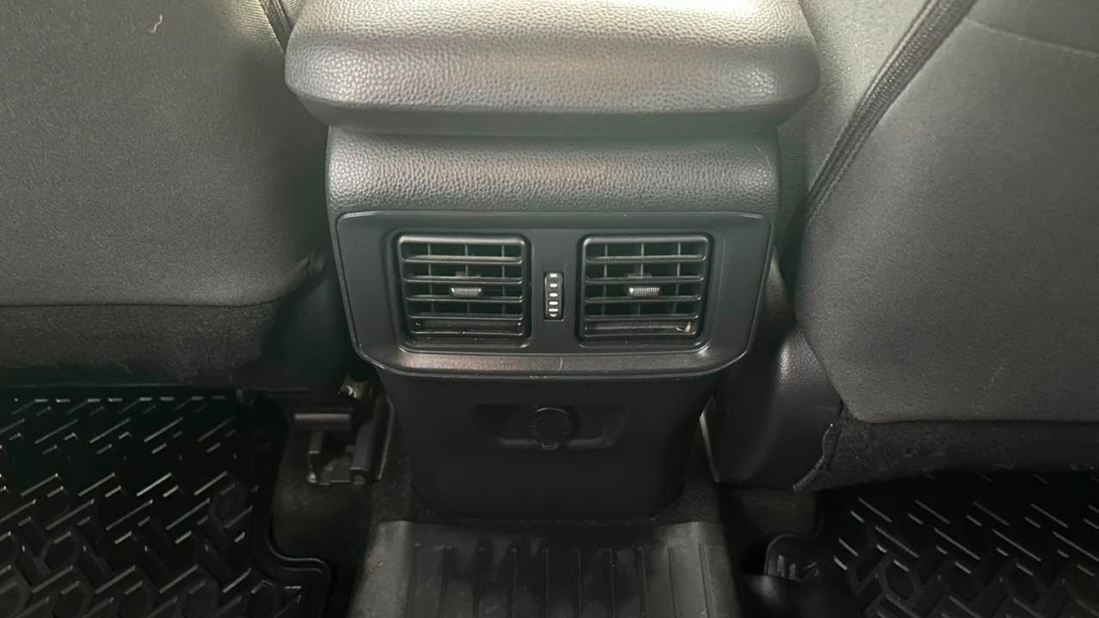 Toyota Rav4 2020 - Imagen 18 de 20