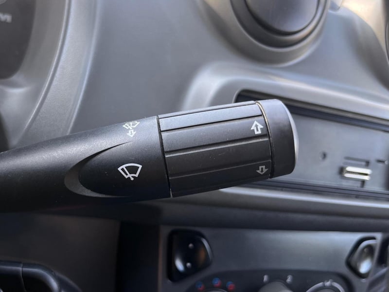 RAM VAN 700 2021 - Imagen 10 de 12