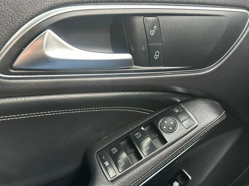 Mercedes-Benz CLA200 2013 - Imagen 18 de 20