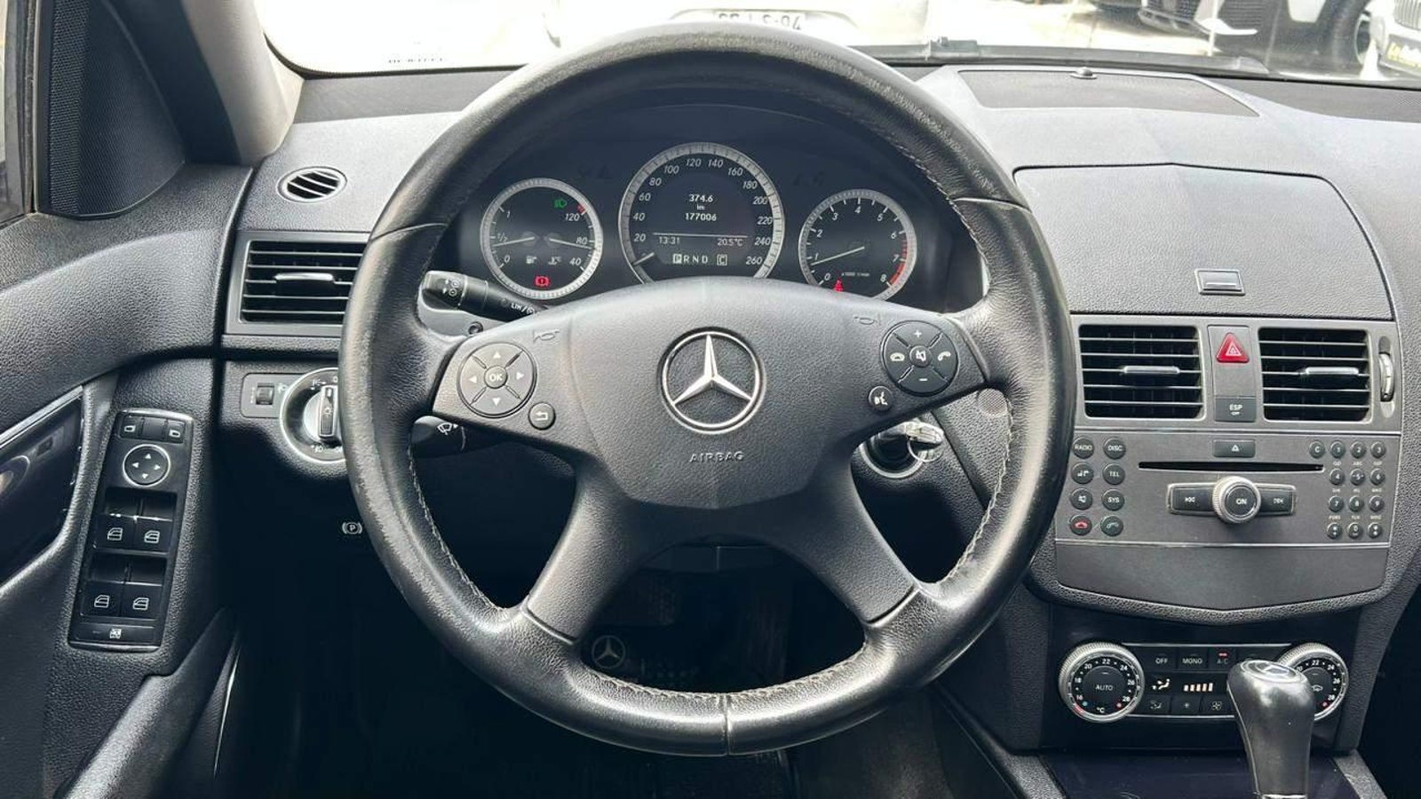Mercedes-Benz C180 2011 - Imagen 7 de 20