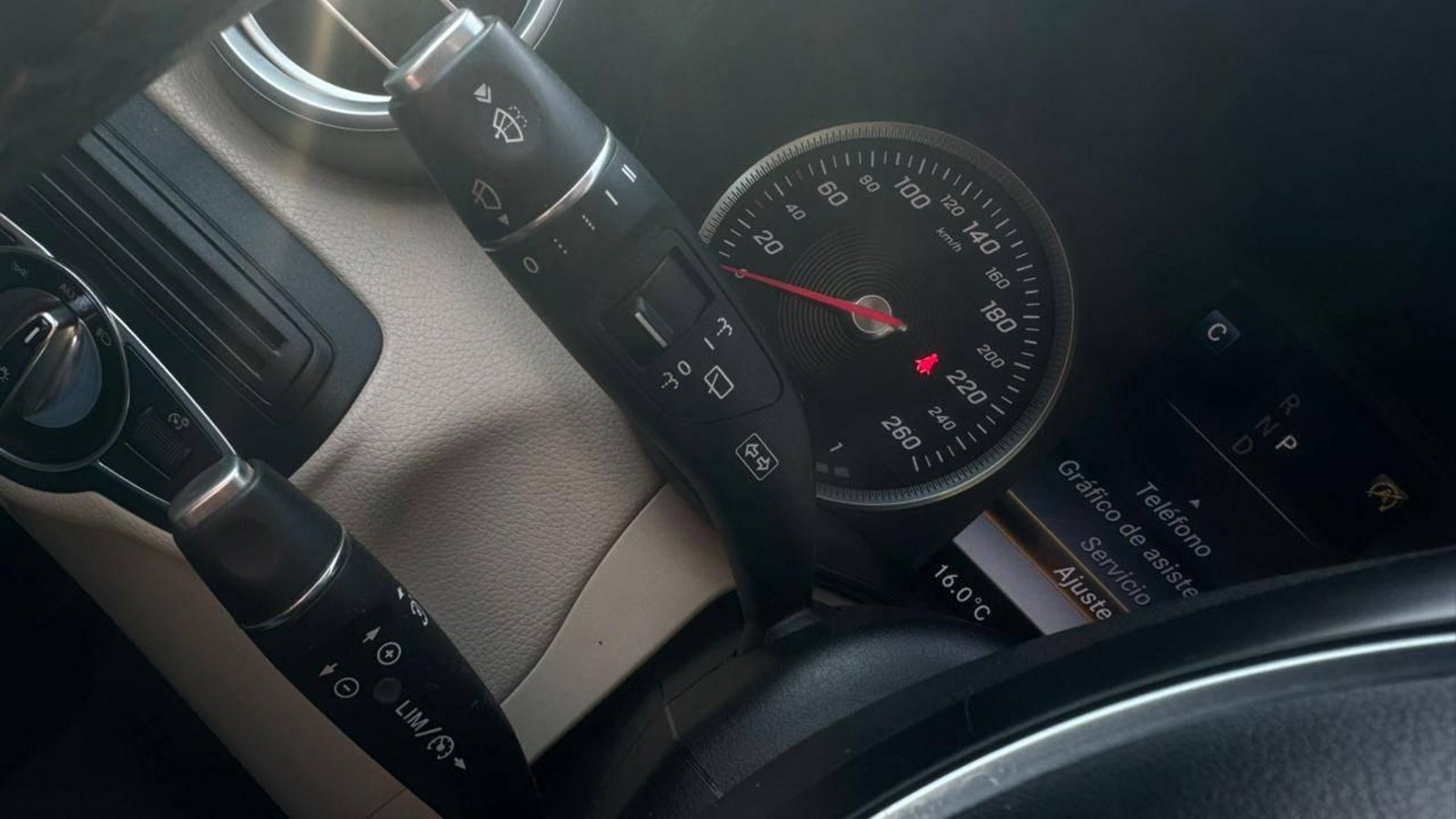 MERCEDES BENZ GLC 220d 2016 - Imagen 18 de 20