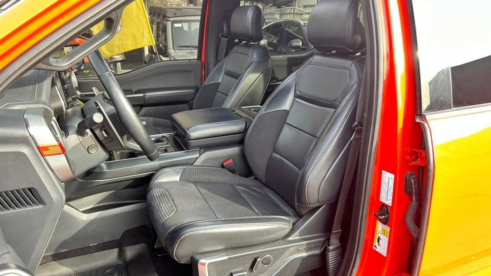 Ford F-150 2024 - Imagen 6 de 20