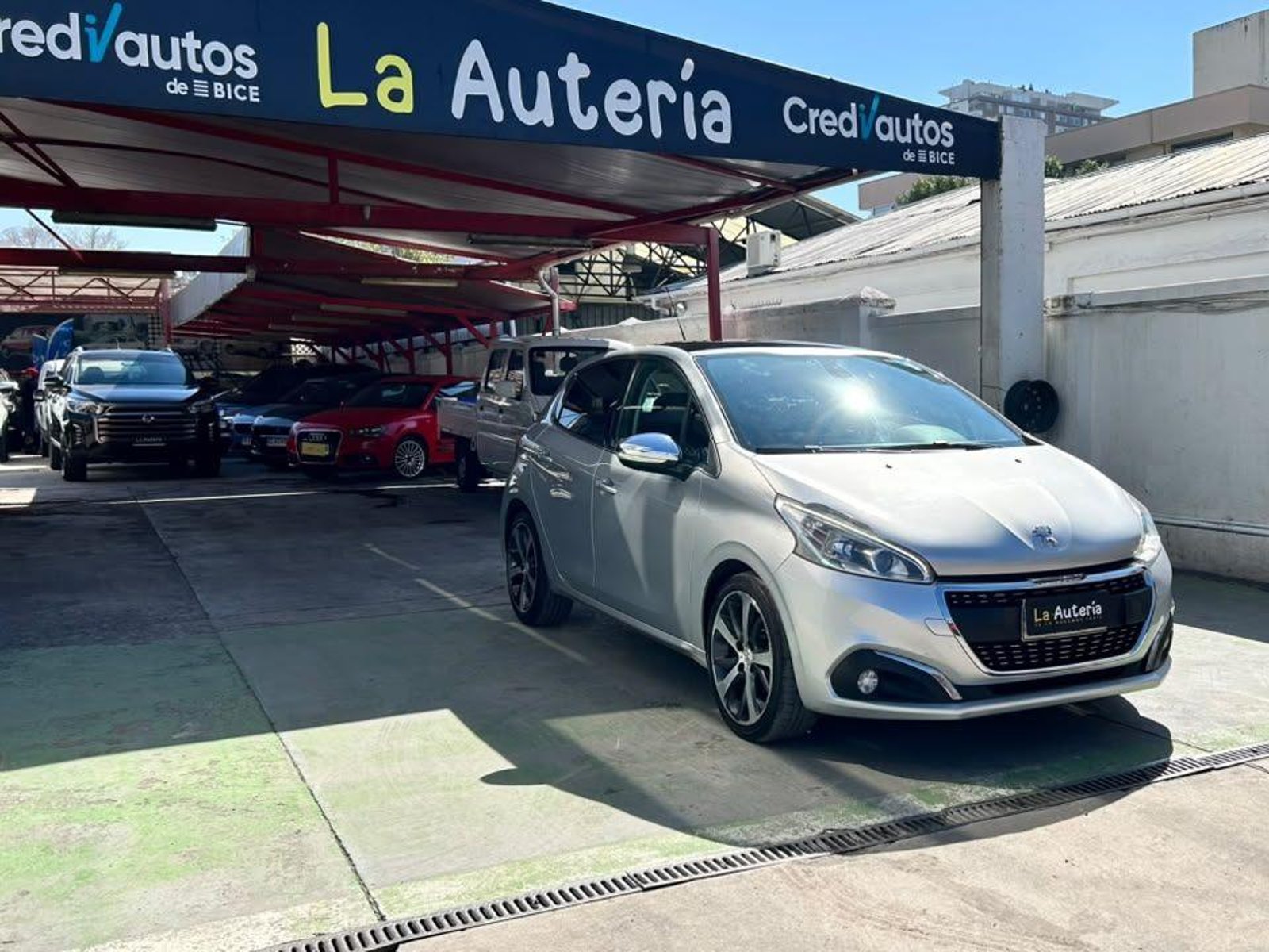 Peugeot 208 2019 - Foto 2 de 20