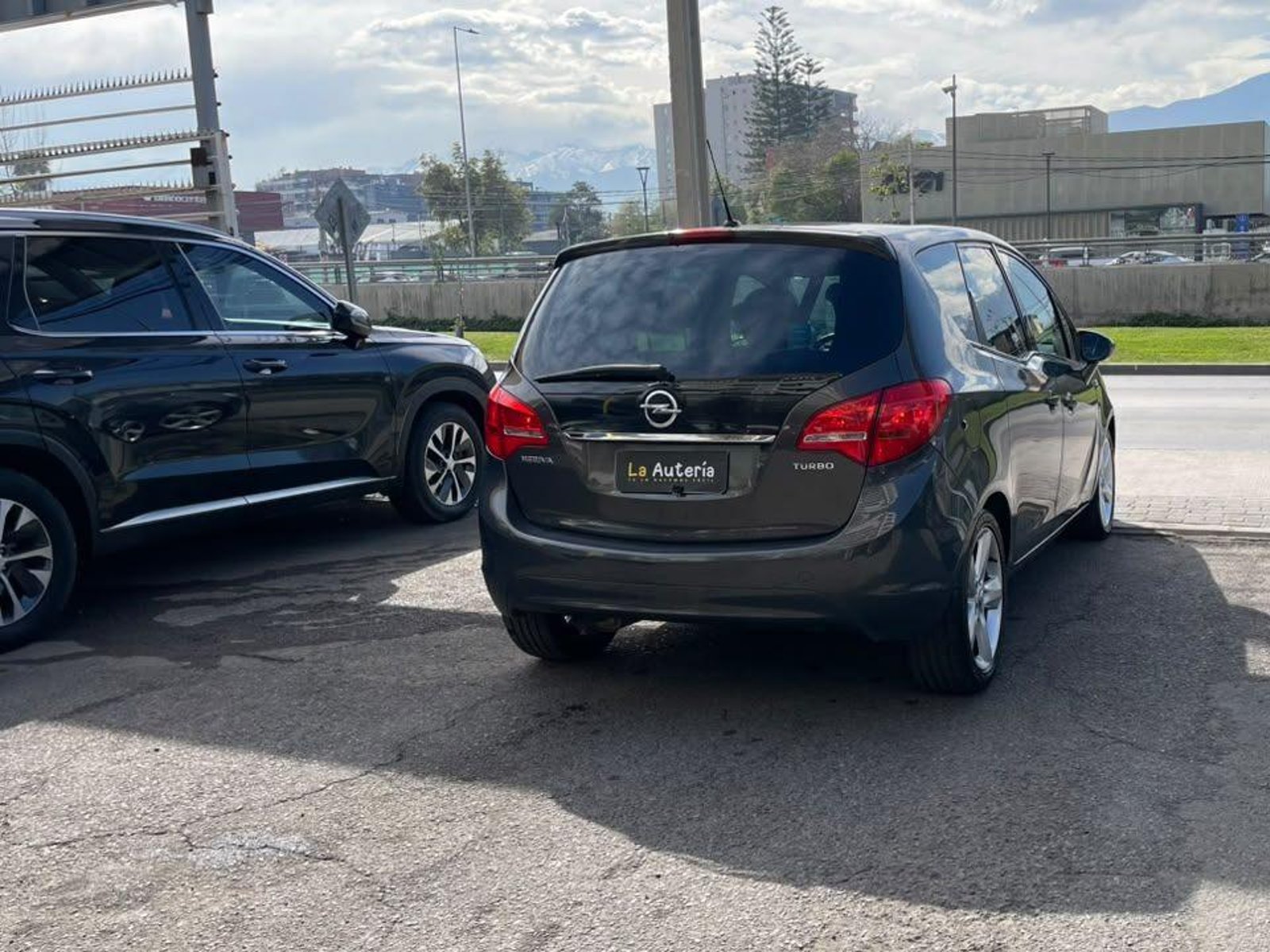 Opel MERIVA COSMO 1 4 AT 2017 - Foto 3 de 14