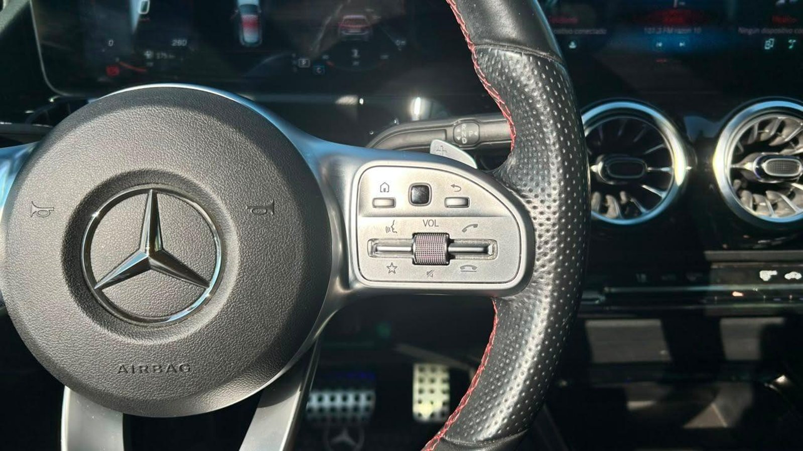 Mercedes-Benz GLA 2022 - Imagen 19 de 20