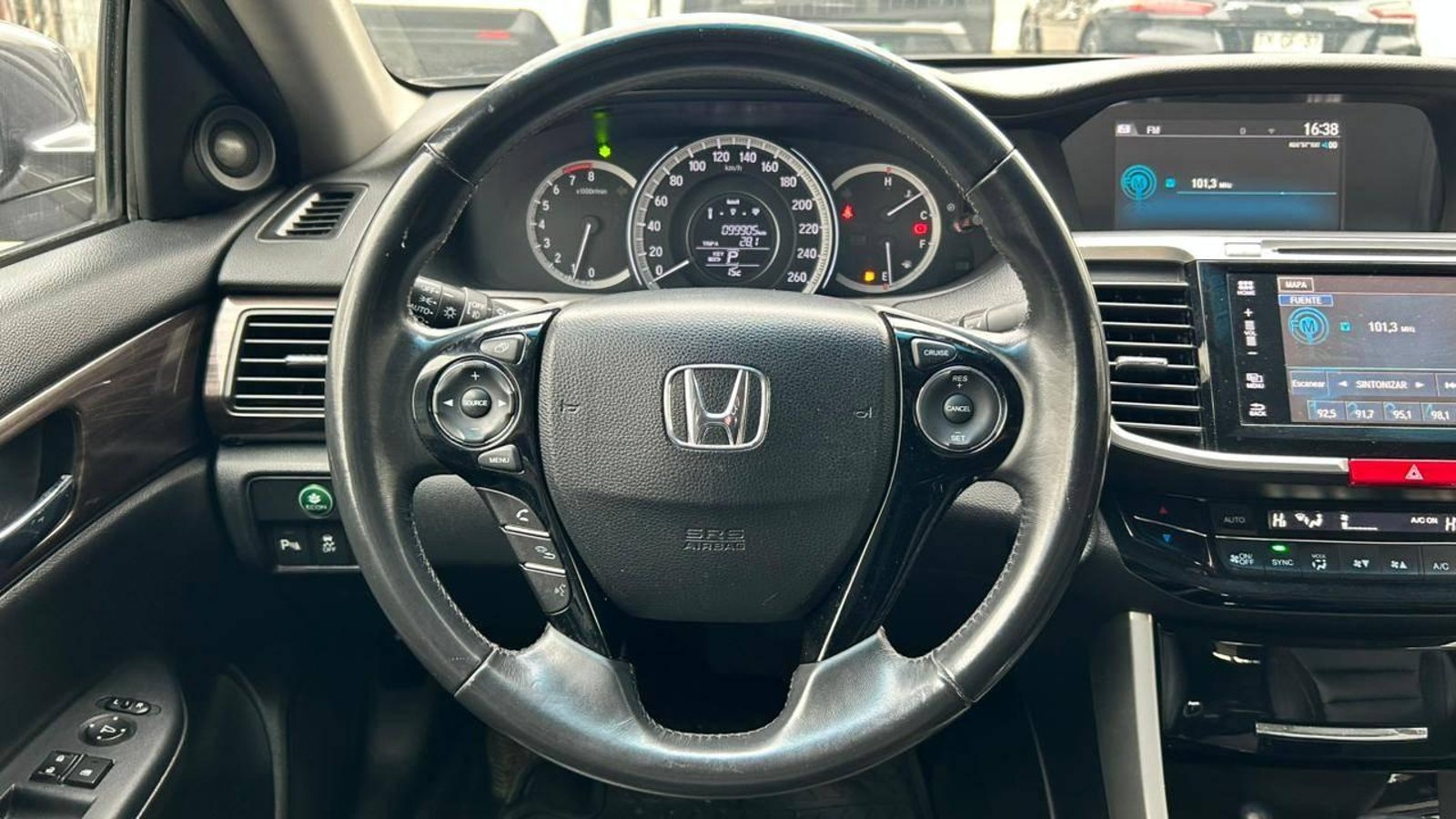 Honda Accord 2018 - Imagen 8 de 20