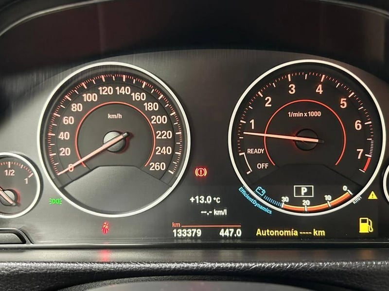 BMW 320i 2017 - Imagen 7 de 20