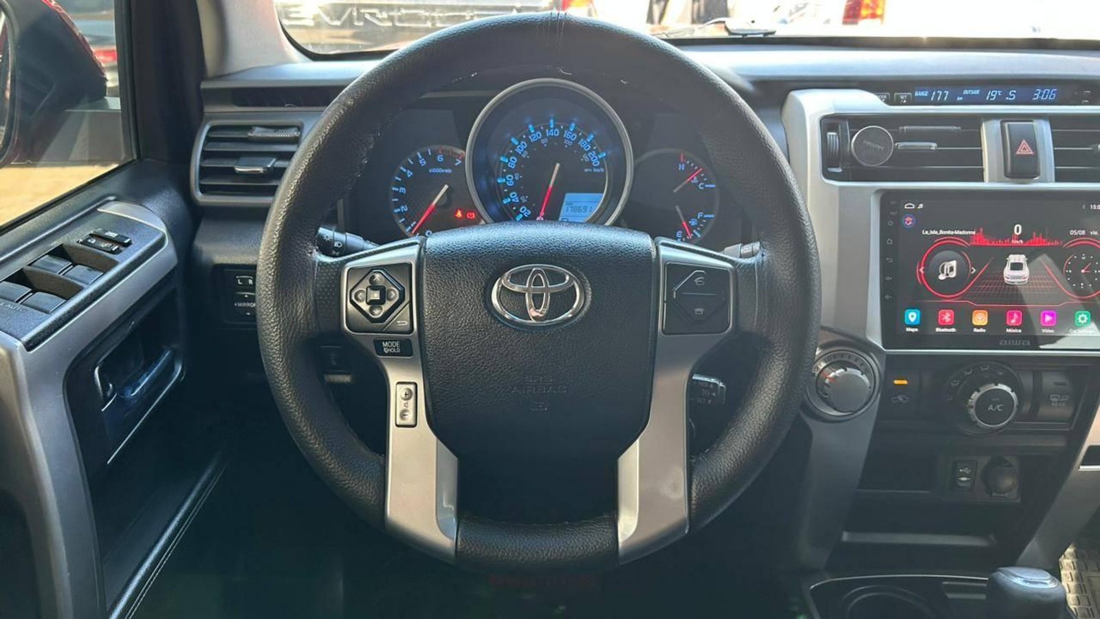 Toyota 4RUNNER 2016 - Imagen 7 de 20
