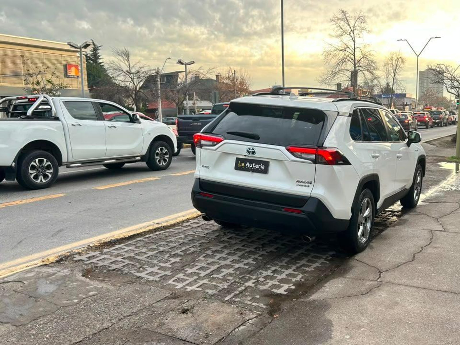Toyota Rav4 2020 - Foto 3 de 20