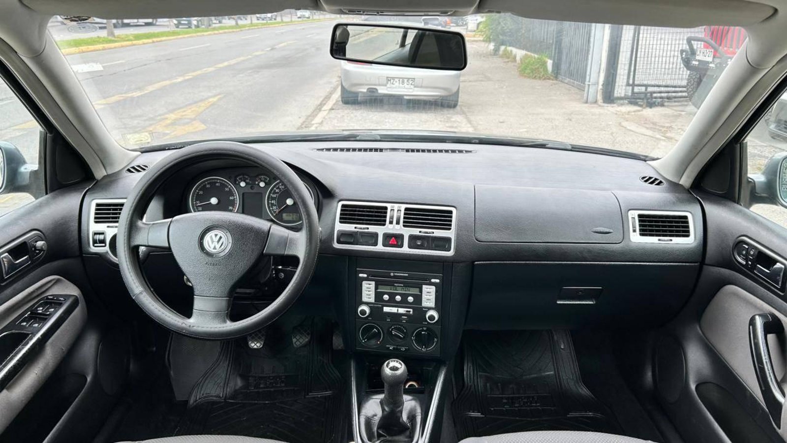 Volkswagen Bora 2009 - Imagen 7 de 17