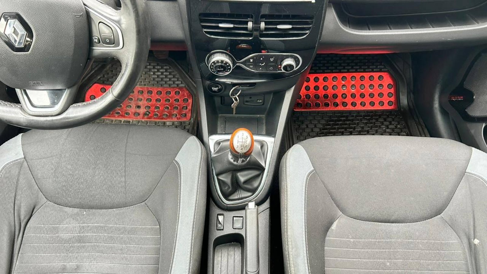 Renault Clio 2016 - Imagen 14 de 20