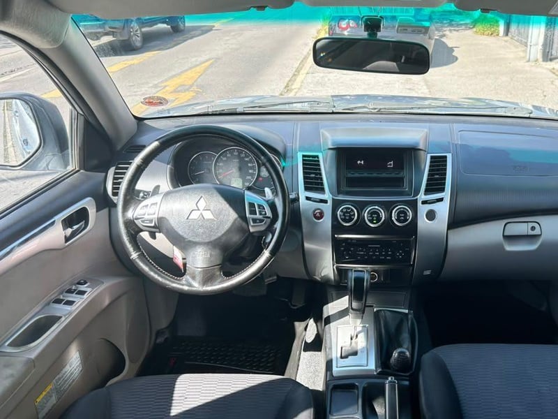 Mitsubishi MONTERO SPORT 2012 - Imagen 11 de 20