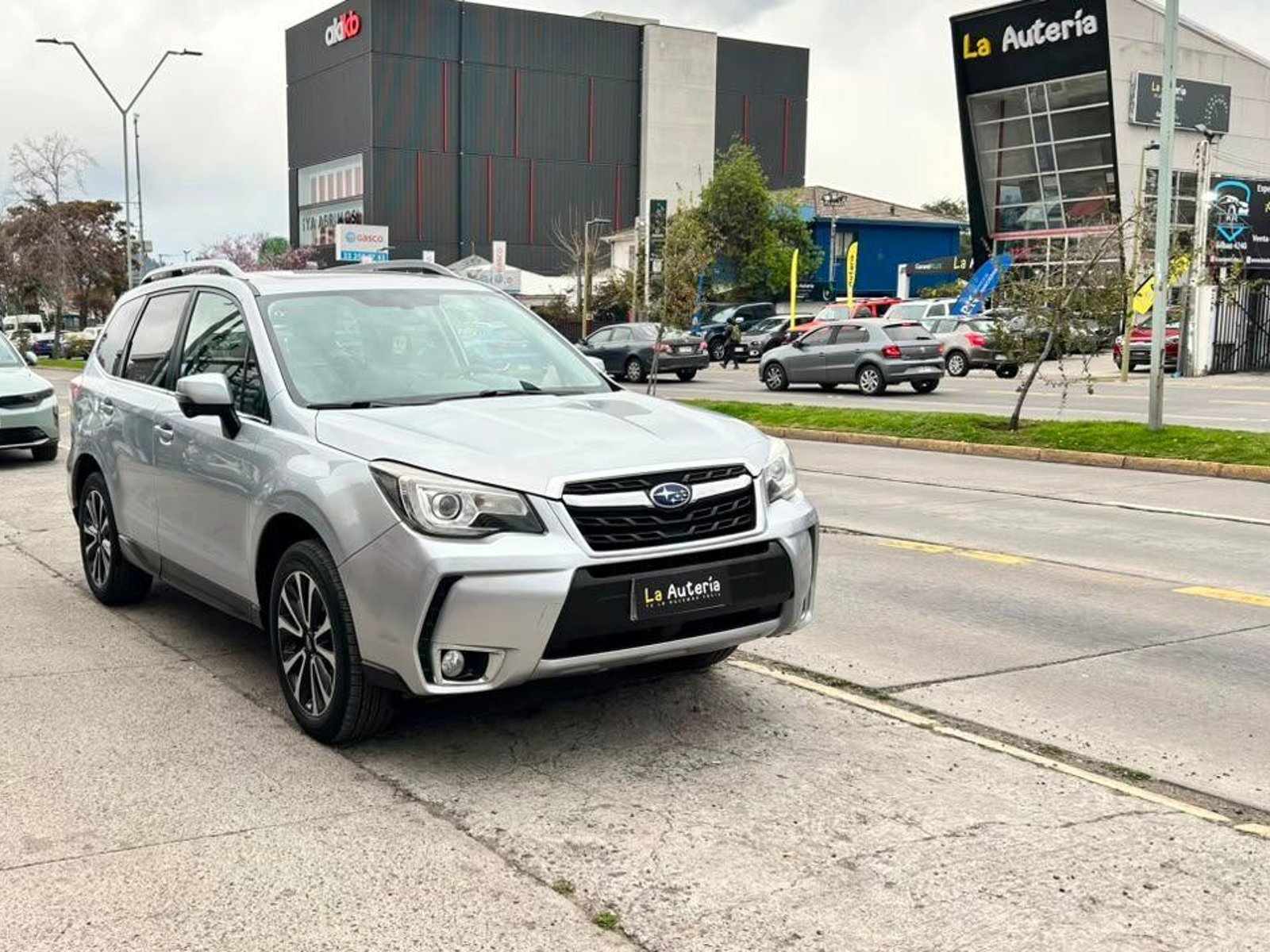 Subaru FORESTER 2018 - Foto 2 de 19