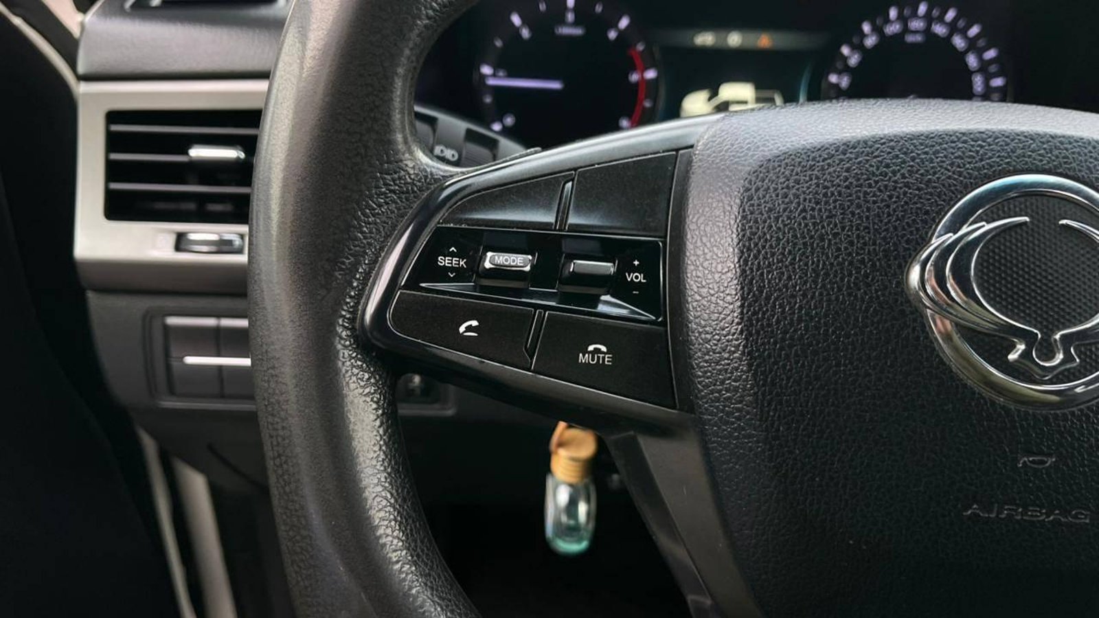 SSANGYONG NEW GRAND MUSSO GLX 2.2 AUT 2022 - Imagen 9 de 14