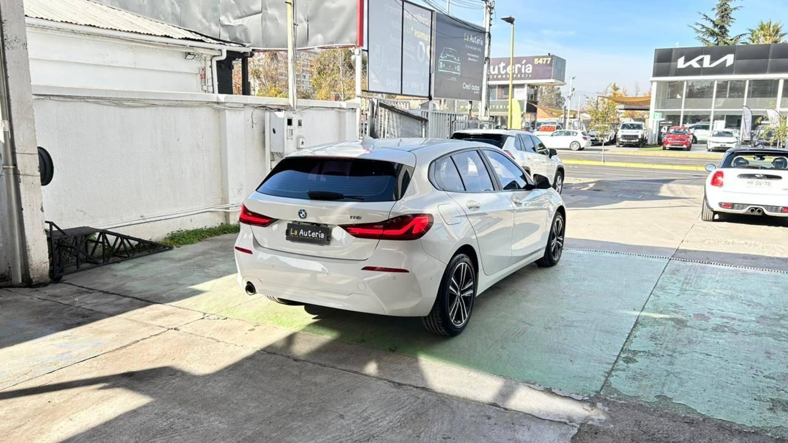 BMW 118i 2020 - Imagen 3 de 20