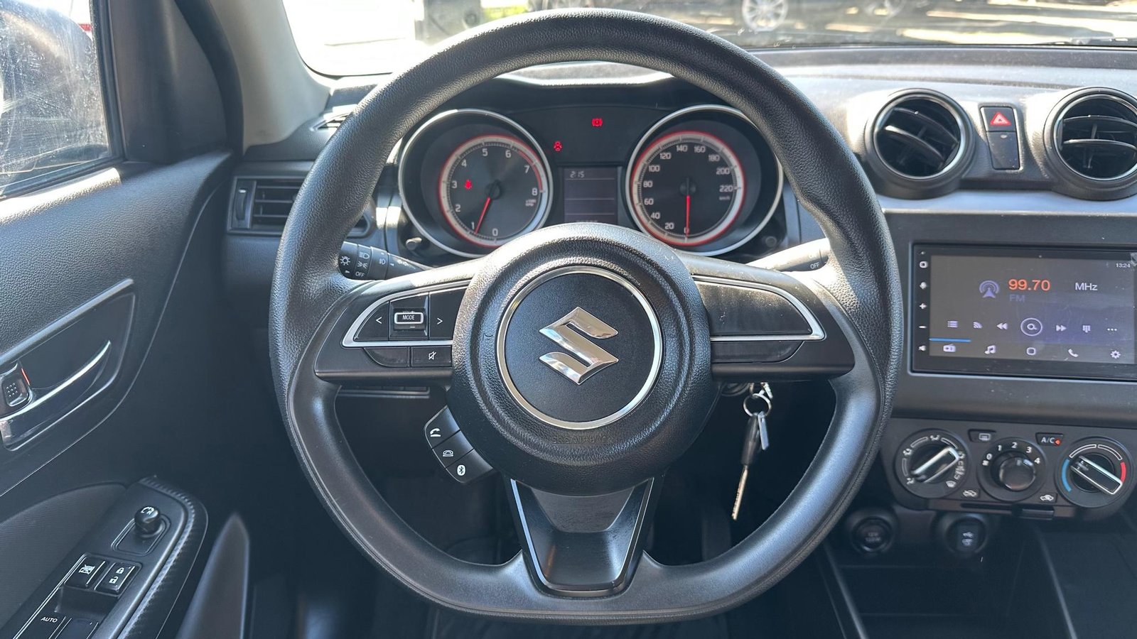 Suzuki SWIFT 2022 - Imagen 11 de 20