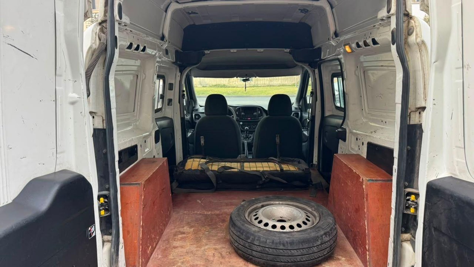 RAM VAN 1000 CARGO XL 1.6 2019 - Imagen 13 de 15