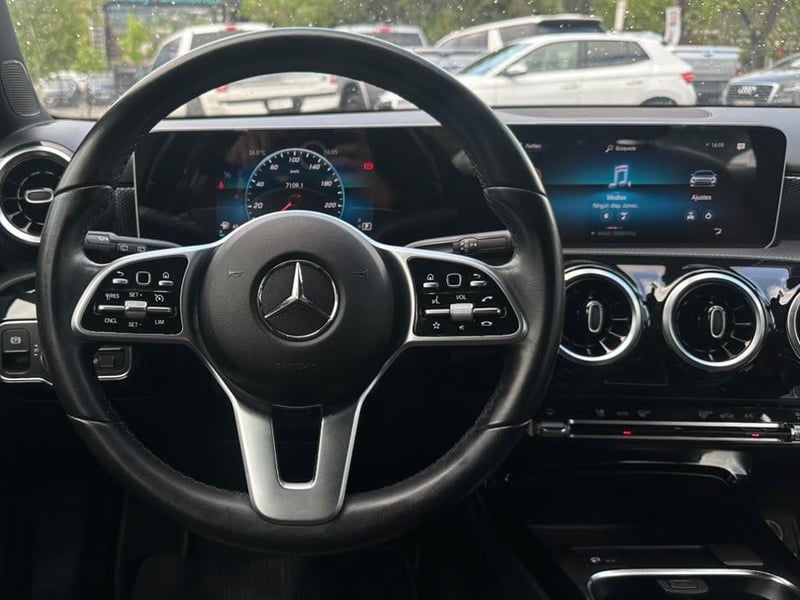 Mercedes-Benz A200 D HB 1.9 AUT 2020 - Imagen 14 de 20
