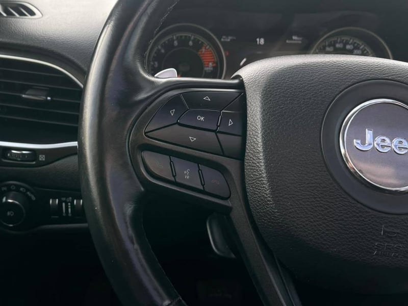 Jeep CHEROKEE 2019 - Imagen 12 de 18