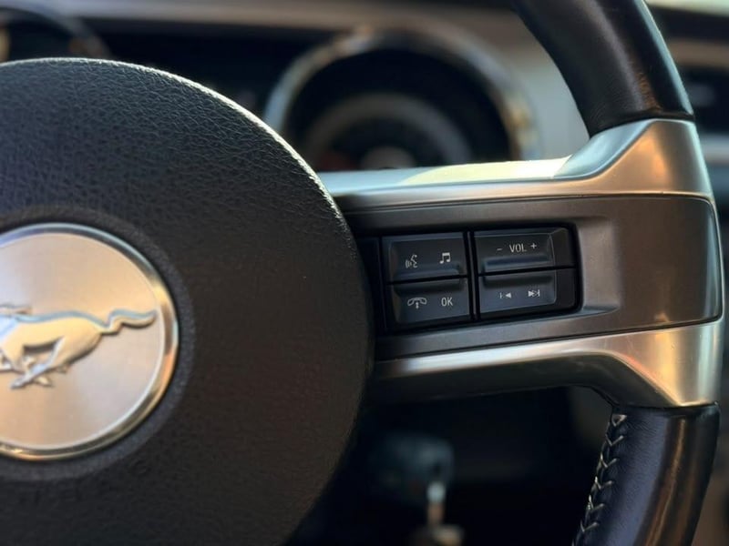 Ford MUSTANG 5.0 AUT 2013 - Imagen 17 de 20