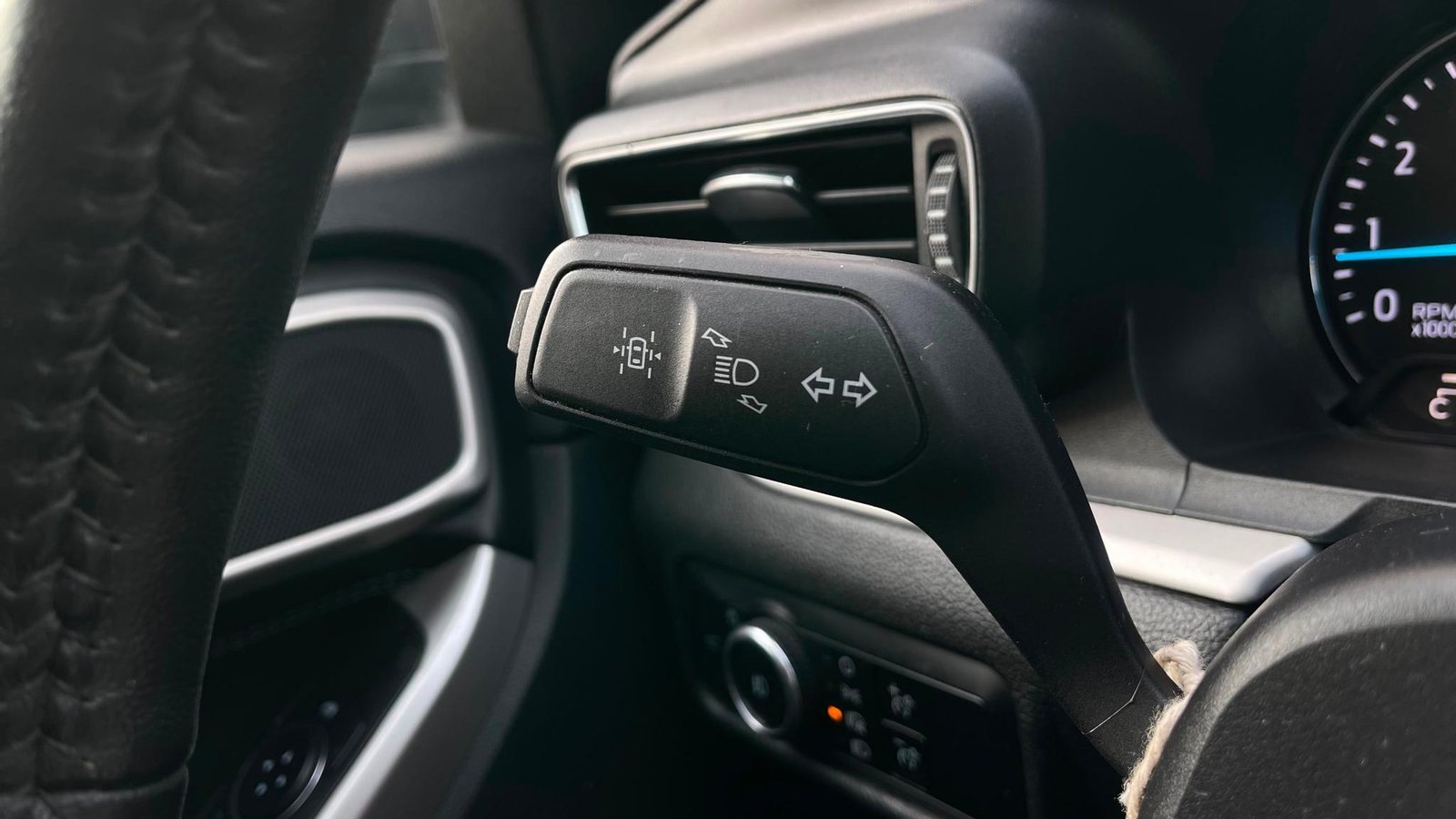 Ford EXPLORER 2024 - Imagen 17 de 18