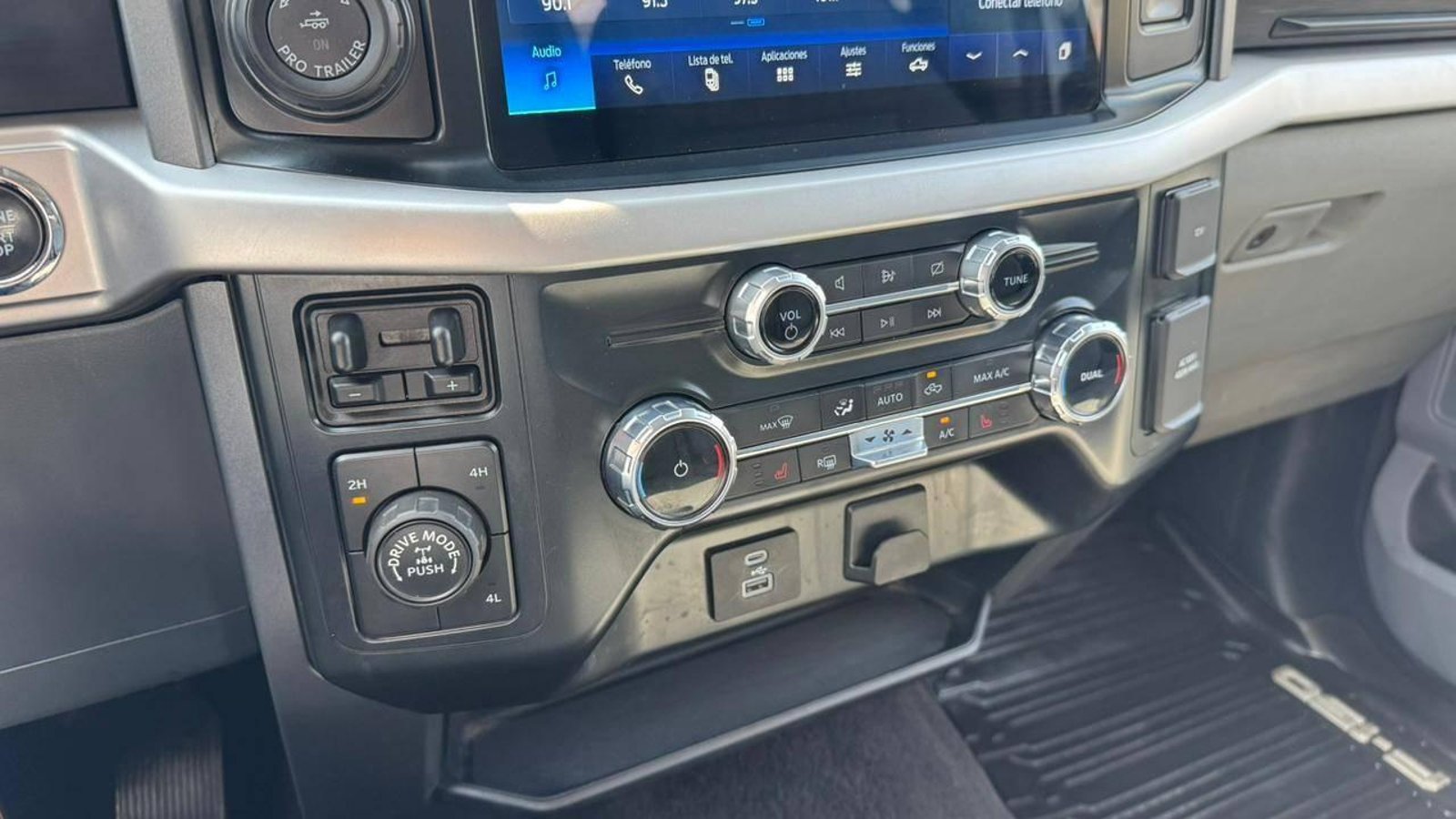 Ford F-150 2023 - Imagen 12 de 20