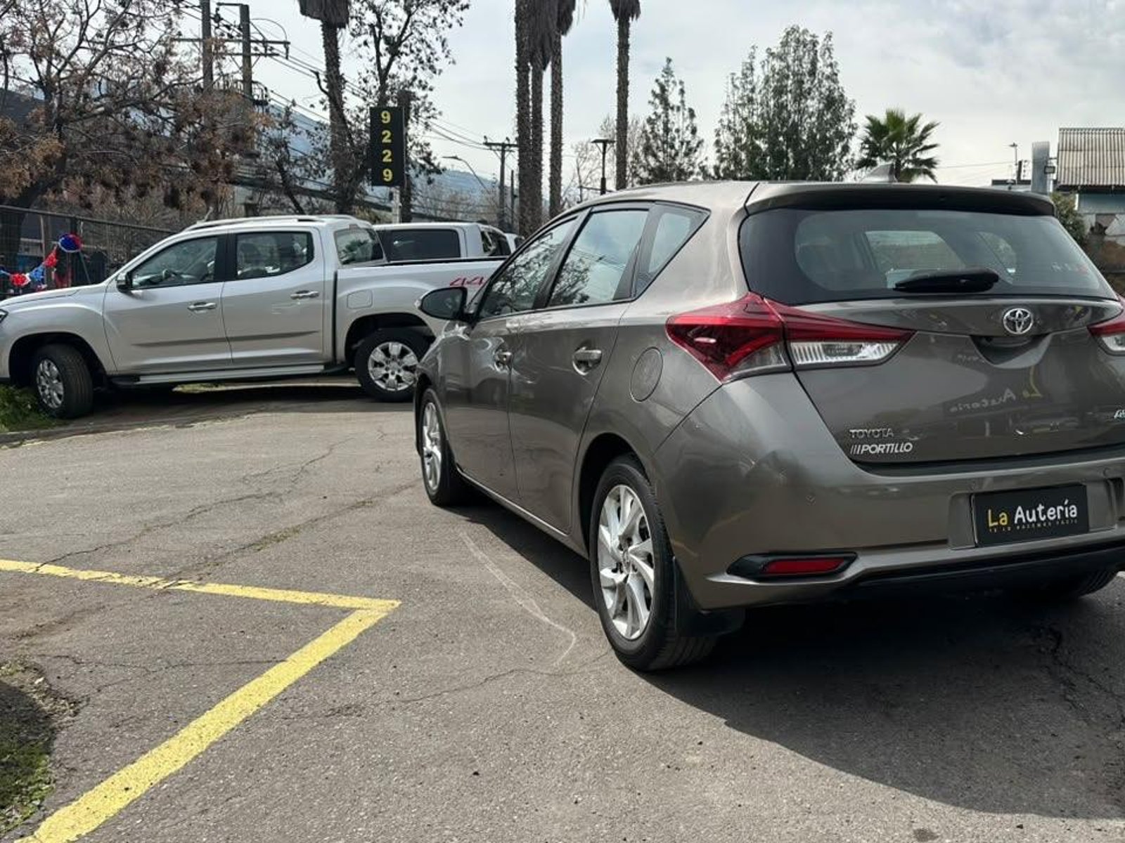 Toyota AURIS HATCH BACK 1.6 AUT 2019 - Foto 3 de 19