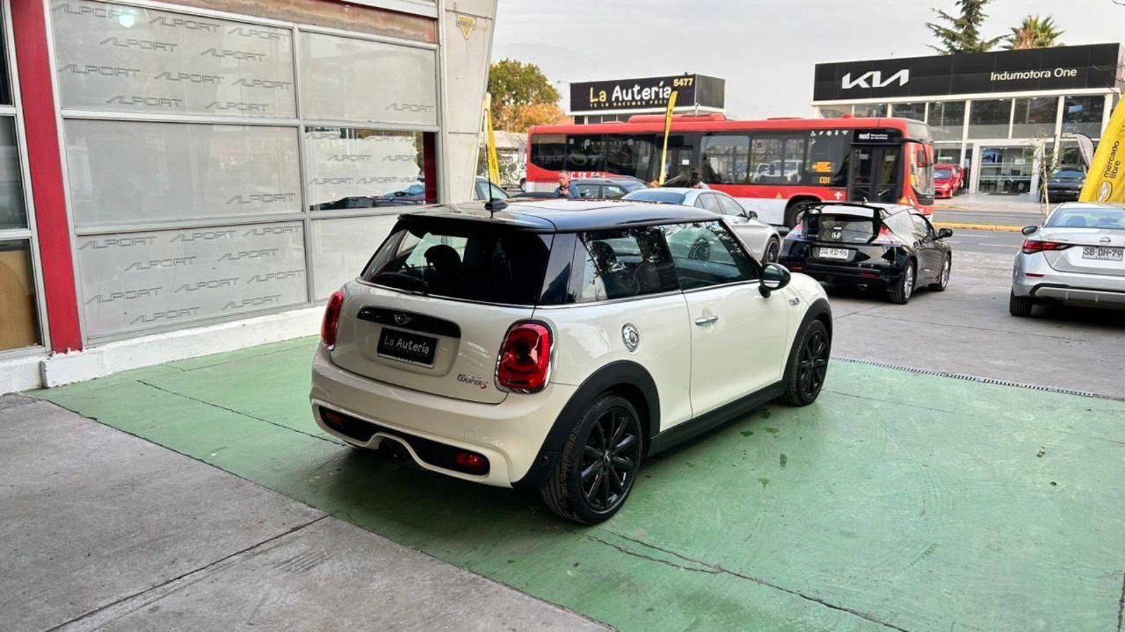 MINI Cooper 2016 - Imagen 3 de 20