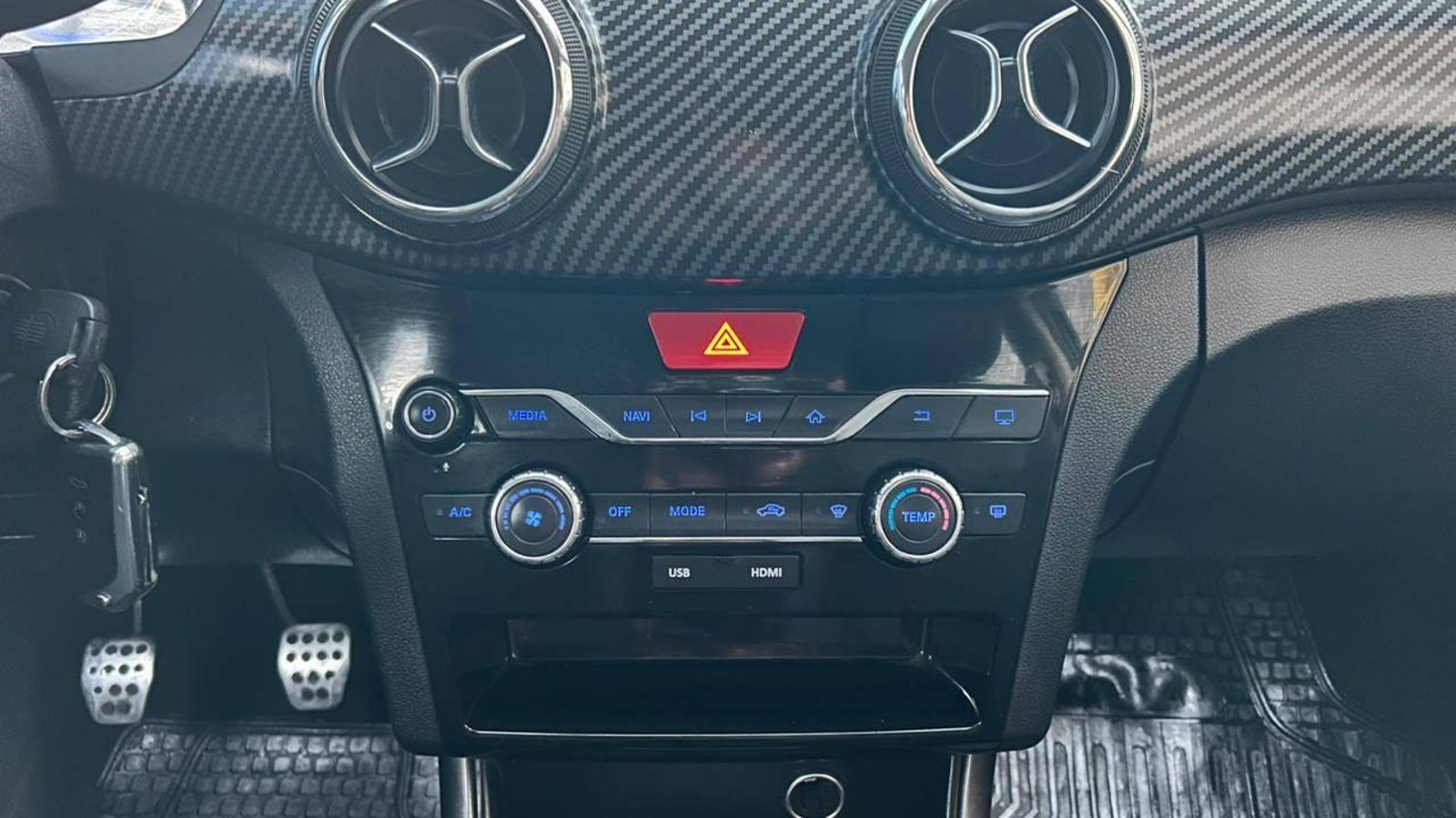 BAIC X25 2017 - Imagen 14 de 20