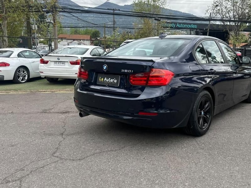 BMW 320I 2013 - Imagen 4 de 20