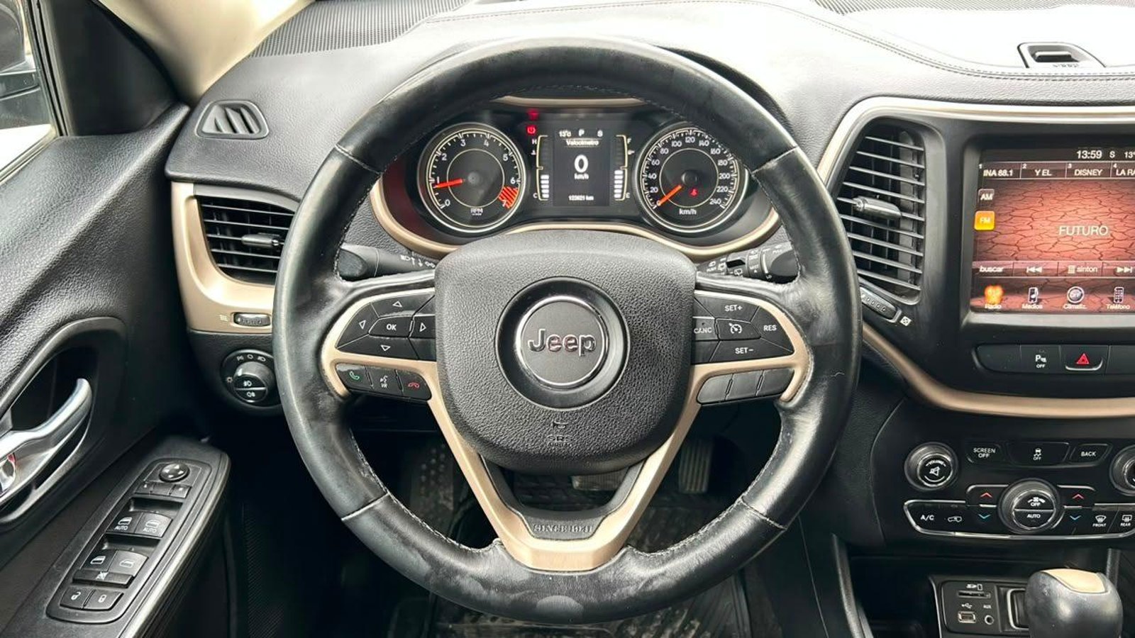 Jeep Cherokee 2016 - Imagen 9 de 20