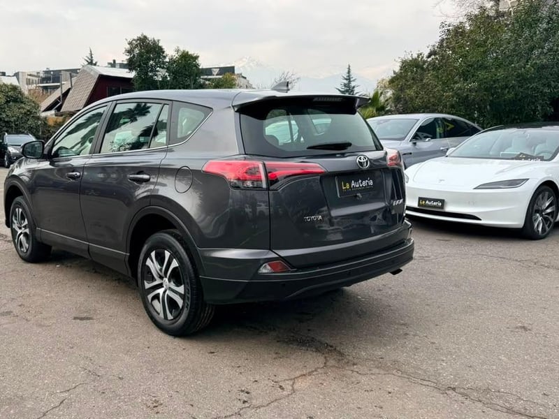 Toyota RAV4 A 2019 - Imagen 3 de 20
