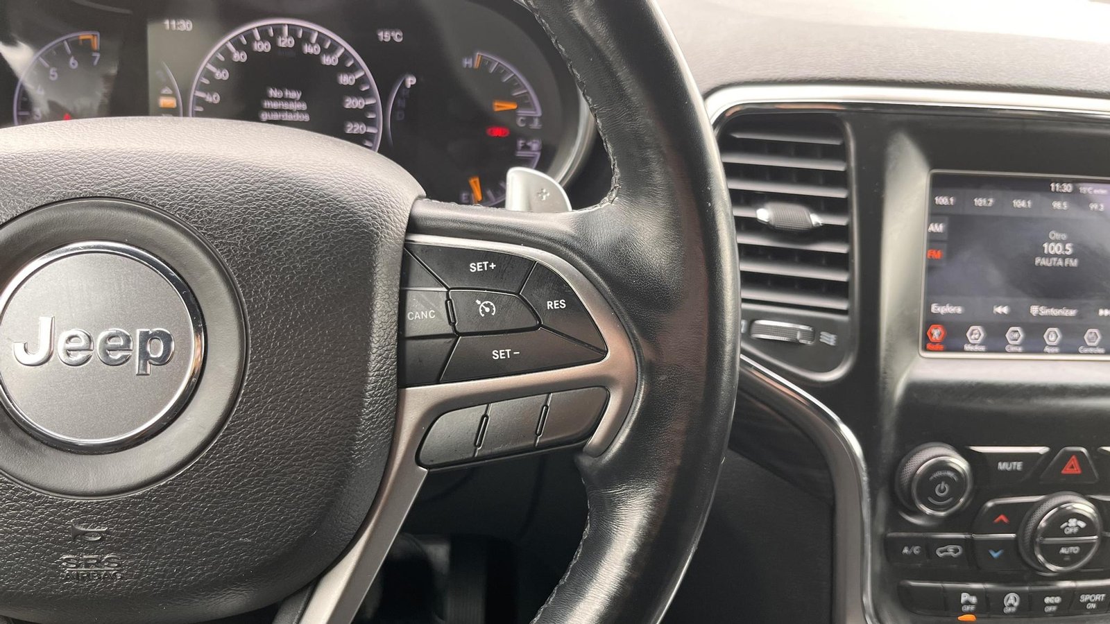 Jeep NEW GRAND CHEROKEE LAREDO 3.6 AUT 2021 - Imagen 7 de 15
