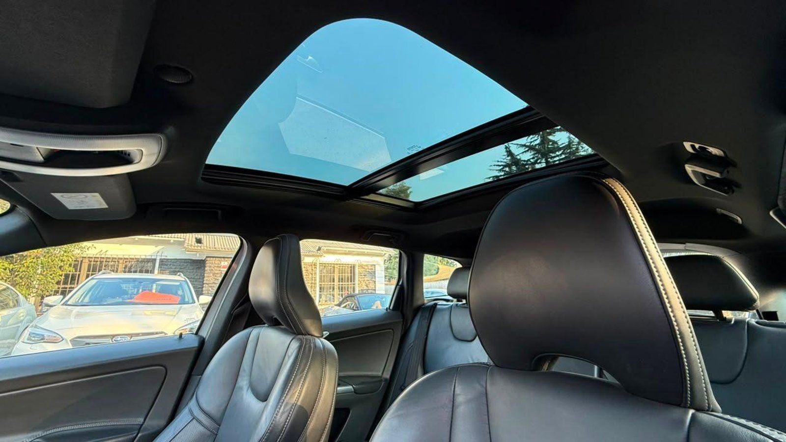 VOLVO XC60 2016 - Imagen 8 de 20