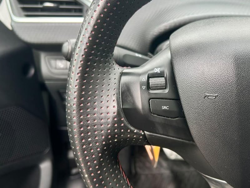 Peugeot 2008 2018 - Imagen 20 de 20
