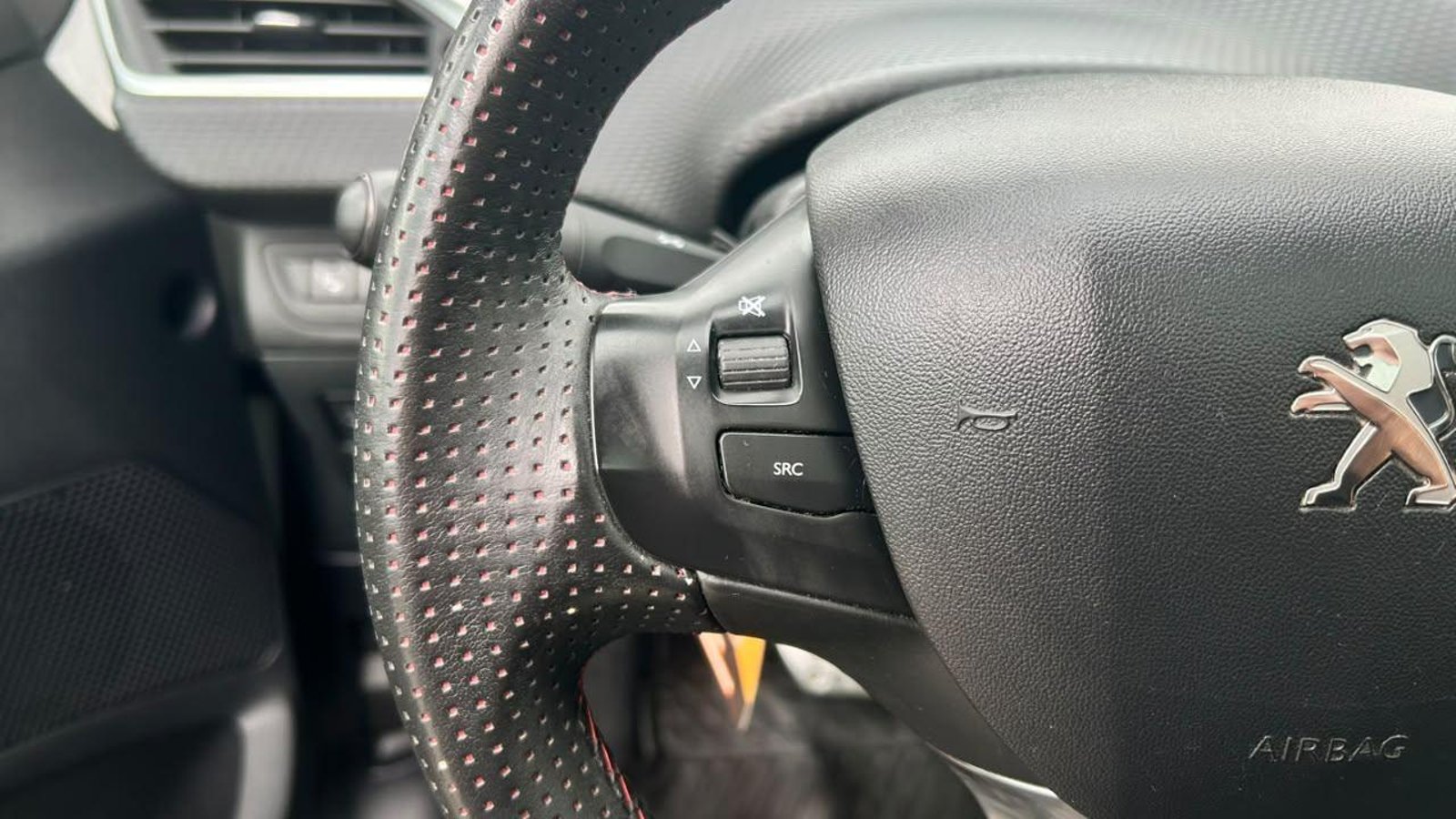 Peugeot 2008 2018 - Imagen 20 de 20