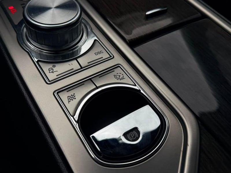 Jaguar XF R 2010 - Imagen 15 de 20