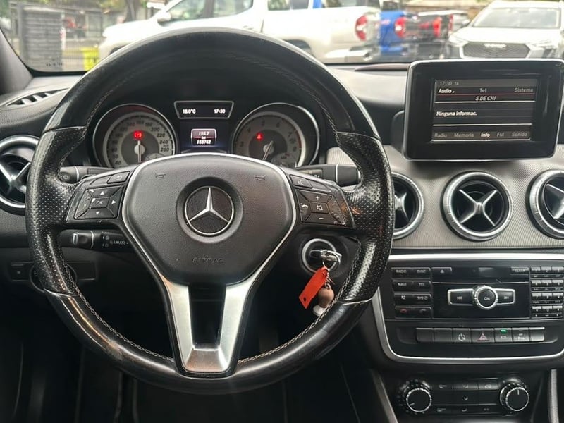 Mercedes-Benz CLA200 2013 - Imagen 11 de 20