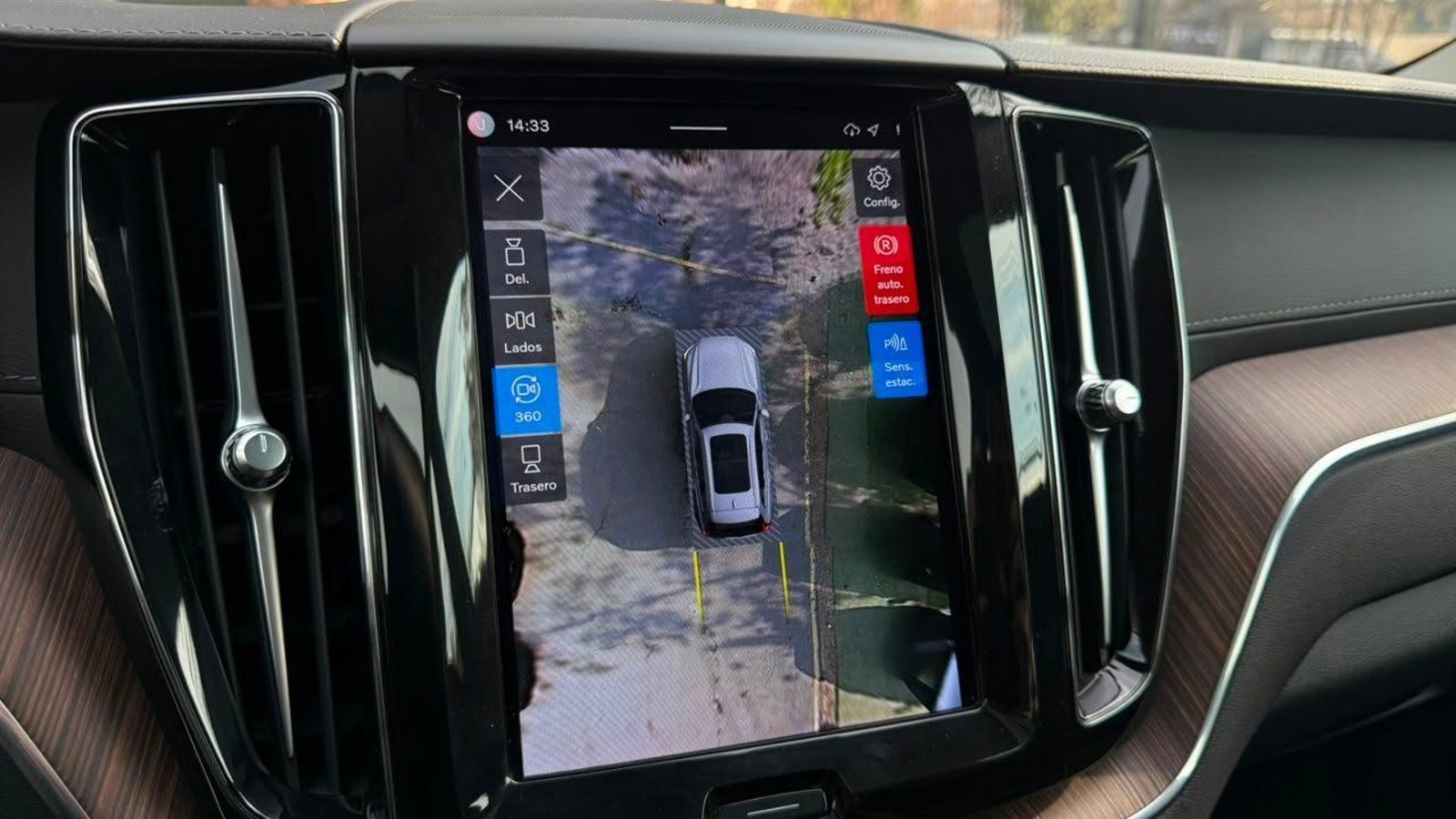 VOLVO XC60 2023 - Imagen 14 de 20