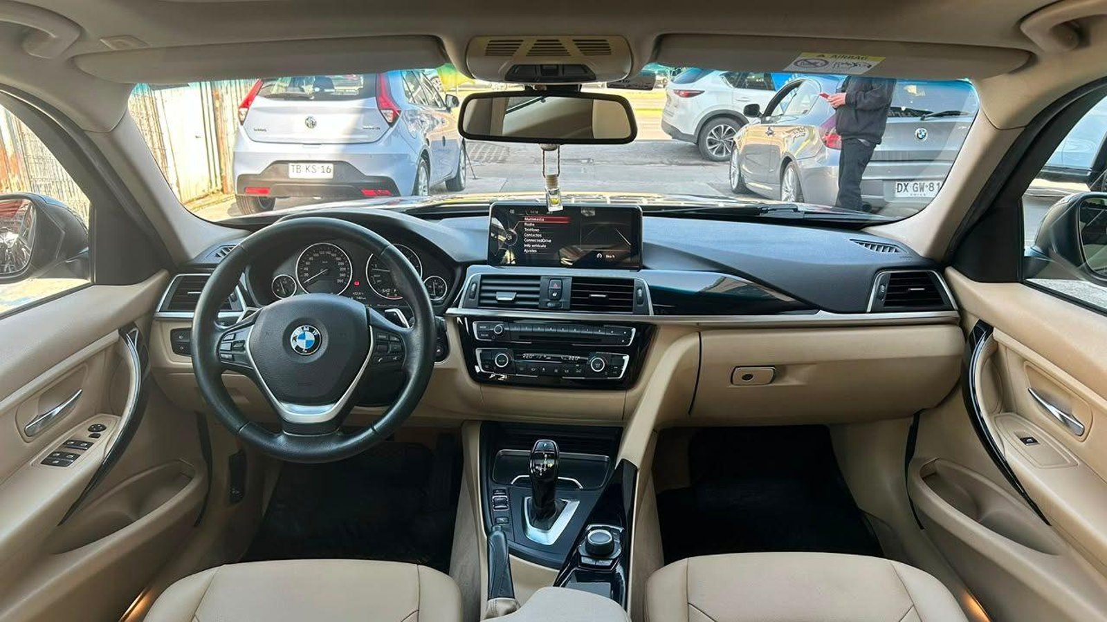 BMW 320I 2016 - Imagen 9 de 20