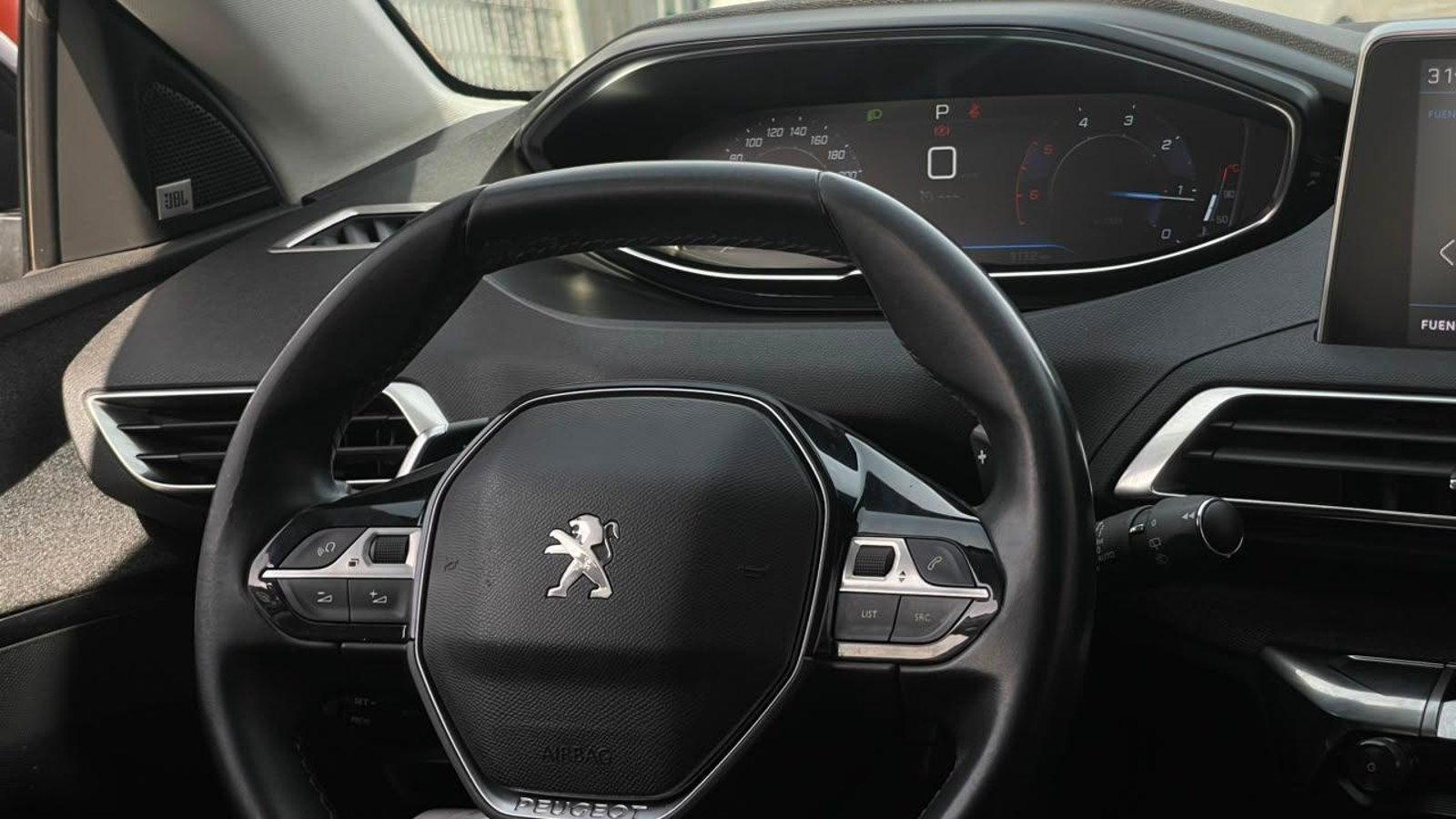 Peugeot 5008 2021 - Imagen 9 de 17