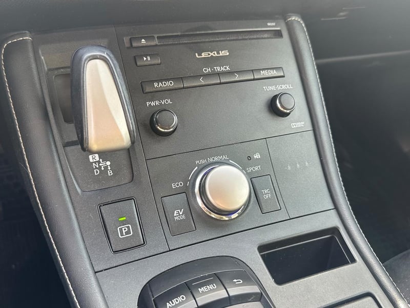 Lexus CT200H 2018 - Imagen 19 de 20