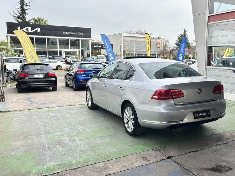 Volkswagen PASSAT 2013 - Imagen 4 de 20